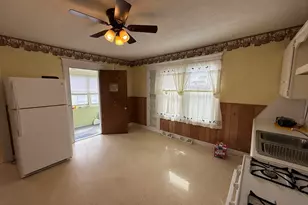 145 Moxon St, Springfield, MA 01151 - Photo 15