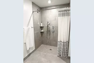 585 Essex St #527, Lynn, MA 01901 - Photo 7