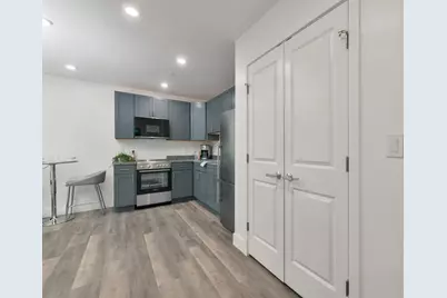 585 Essex St #527, Lynn, MA 01901 - Photo 5