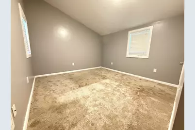 7 Southbridge St Ct, Auburn, MA 01501 - Photo 11