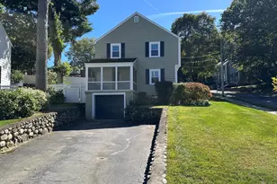 36 Pine Hill Cir, Wakefield, MA 01880 - Photo 3