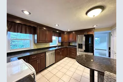 36 Pine Hill Circle, Wakefield, MA 01880 - Photo 11