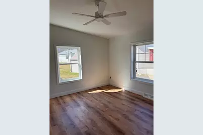 15 Bluebird Dr, Tiverton, RI 02878 - Photo 5