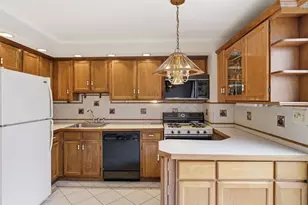 100 Roper St, Lowell, MA 01852 - Photo 3