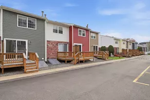 100 Roper St, Lowell, MA 01852 - Photo 35