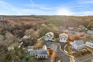 7 Alan R Gerrish Dr, Woburn, MA 01801 - Photo 3