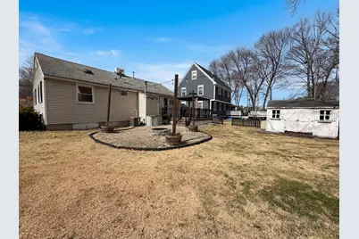 125 Burnham Rd, Lowell, MA 01852 - Photo 5