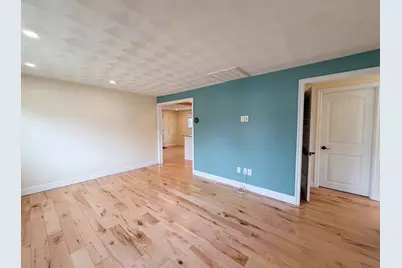 125 Burnham Rd, Lowell, MA 01852 - Photo 7