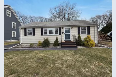 125 Burnham Rd, Lowell, MA 01852 - Photo 1