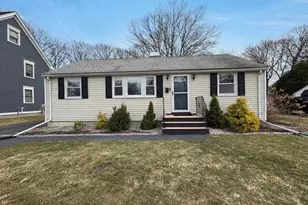 125 Burnham Rd, Lowell, MA 01852 - Photo 1