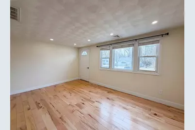 125 Burnham Rd, Lowell, MA 01852 - Photo 3