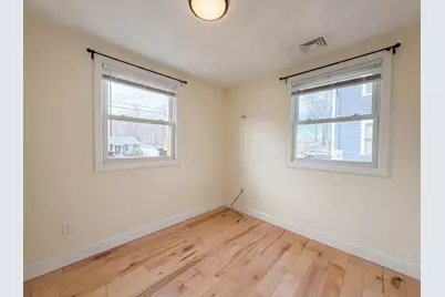 125 Burnham Rd, Lowell, MA 01852 - Photo 17