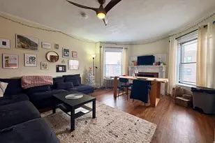 914 Beacon St, Boston, MA 02215 - Photo 1