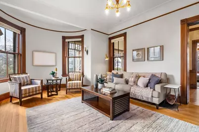 44 Putnam St, Newton, MA 02465 - Photo 5