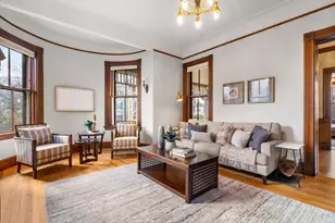 44 Putnam St, Newton, MA 02465 - Photo 5