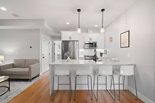 174 W Seventh St, Boston, MA 02127 - Photo 5