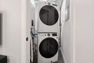 174 W Seventh St, Boston, MA 02127 - Photo 11