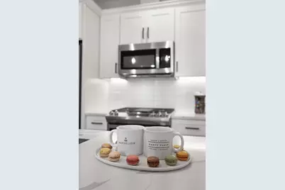 174 W 7th St. #2, Boston, MA 02127 - Photo 15