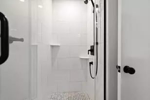 174 W Seventh St, Boston, MA 02127 - Photo 21