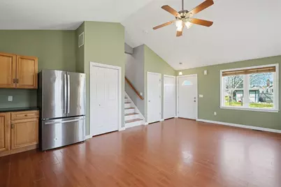 18 Russell St, Westport, MA 02790 - Photo 3