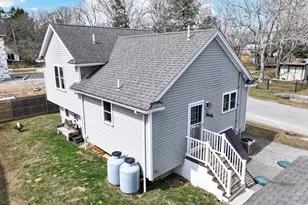 18 Russell St, Westport, MA 02790 - Photo 29