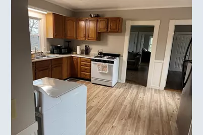 28 Beach St, Marlborough, MA 01752 - Photo 3