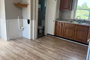 28 Beach St, Marlborough, MA 01752 - Photo 7