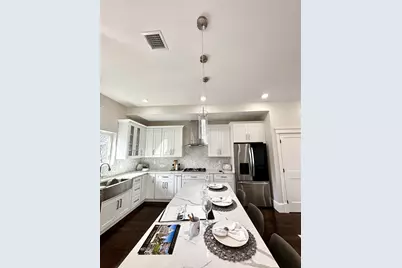 18 Woodbine St #2, Somerville, MA 02143 - Photo 7