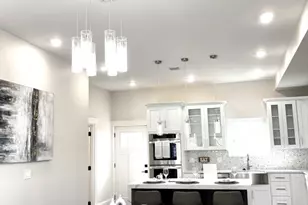 18 Woodbine St, Somerville, MA 02143 - Photo 5