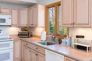 17 Park St, Mendon, MA 01756 - Photo 9