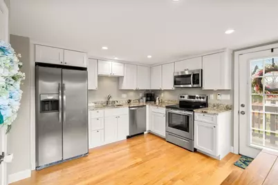 10 Cedar St, Hudson, MA 01749 - Photo 5