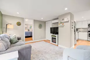 10 Cedar St, Hudson, MA 01749 - Photo 9