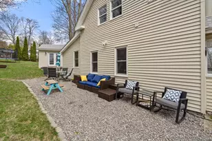 10 Cedar St, Hudson, MA 01749 - Photo 35