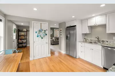 10 Cedar St, Hudson, MA 01749 - Photo 7