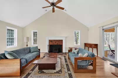 155 Brook St, Hudson, MA 01749 - Photo 9