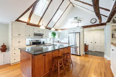 274 South St, Medfield, MA 02052 - Photo 7