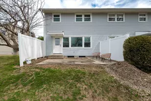 60 Honeysuckle Dr, Chicopee, MA 01022 - Photo 3