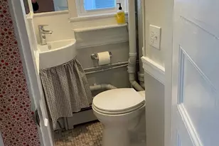 230 W Fifth St, Boston, MA 02127 - Photo 9