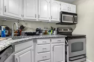 30 E Concord St, Boston, MA 02118 - Photo 11