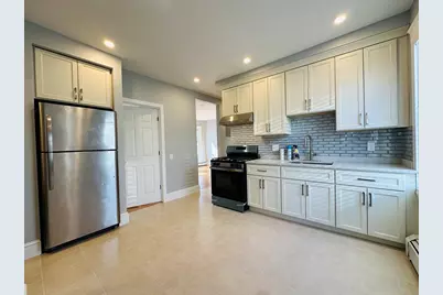 28 Melbourne St #3, Boston, MA 02124 - Photo 5