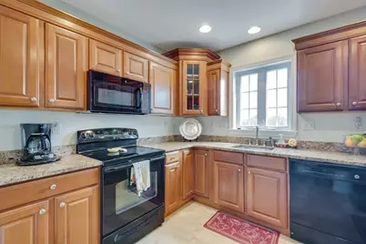 2311 Briarwood Vlg #2311, Clinton, MA 01510 - Photo 9