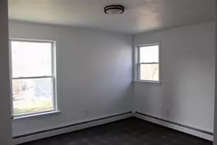 118 S Main St, Freetown, MA 02702 - Photo 9