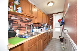 16 Ames St, Worcester, MA 01610 - Photo 9