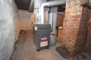 16 Ames St, Worcester, MA 01610 - Photo 23