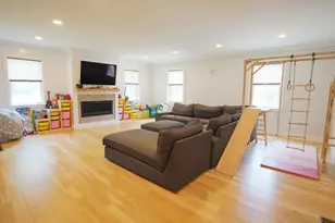 89 Newfield St, Boston, MA 02132 - Photo 7