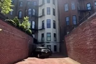186 Beacon St, Boston, MA 02116 - Photo 17
