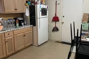 48 Acushnet Ave, Springfield, MA 01105 - Photo 7