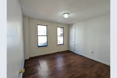 48 Acushnet Ave, Springfield, MA 01105 - Photo 3