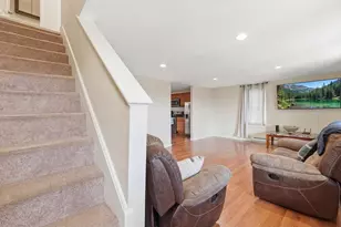 5 Swan Ave, Worcester, MA 01602 - Photo 3