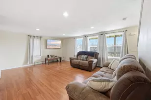 5 Swan Ave, Worcester, MA 01602 - Photo 5